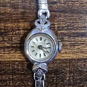 Timex Working Women's Silver-Tone Winder Bracelet Watch Quartz Movement